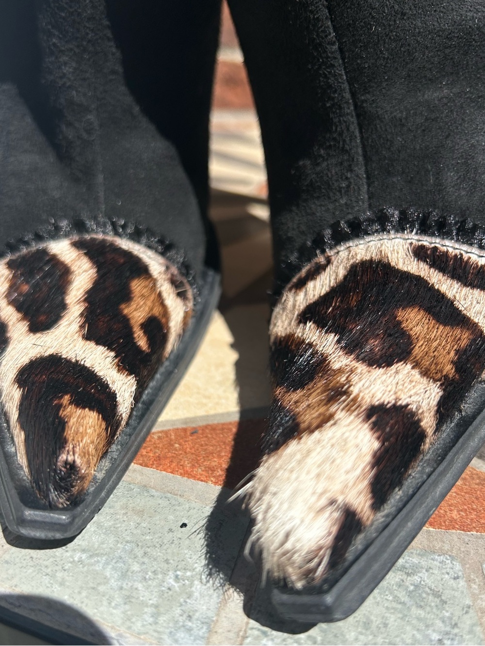 Suede leopard print fur heeled boots - Picture 11 of 16